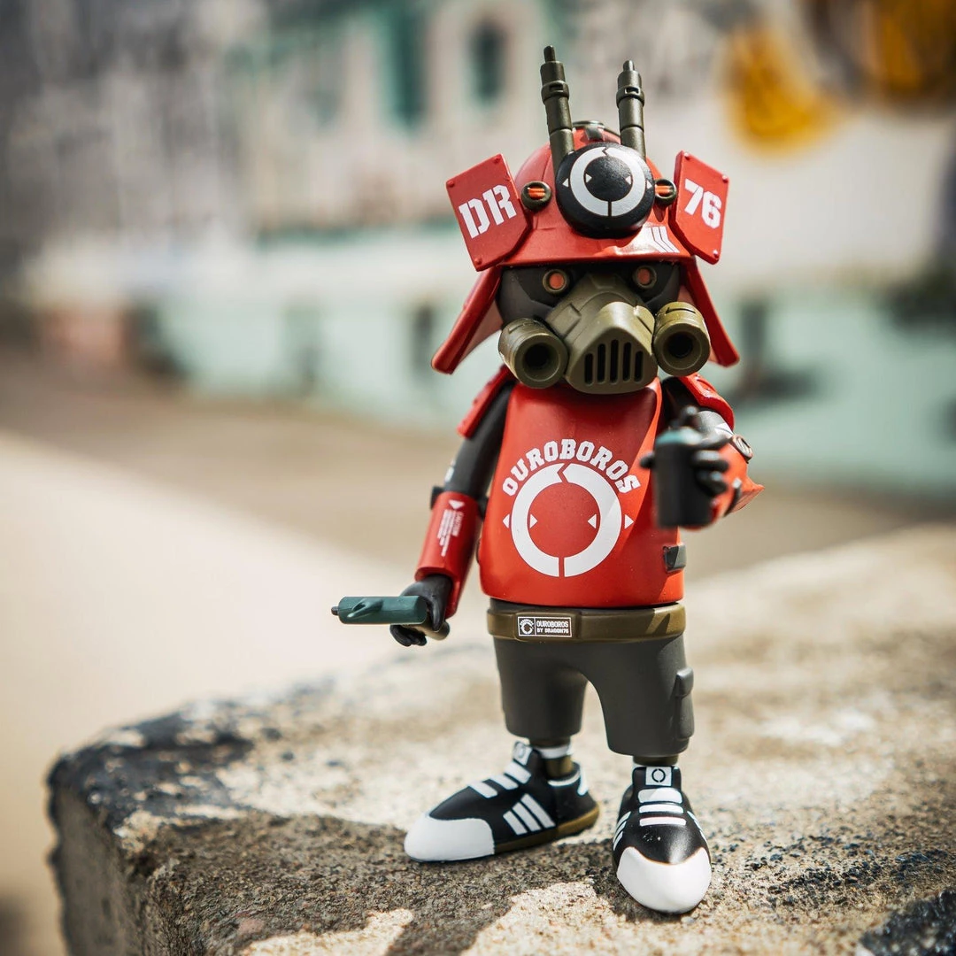 DR76 Ouroboros Red Alert 6” Vinyl Figure By Dragon76 X Martian Toys Designer Toys 13 DR76 Ouroboros Red Alert 6” Vinyl Figure By Dragon76 X Martian Toys Designer Toys