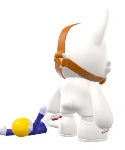 Gloomy In White SuperJanky By Mori Chack & Superplastic 10 Gloomy In White SuperJanky By Mori Chack & Superplastic